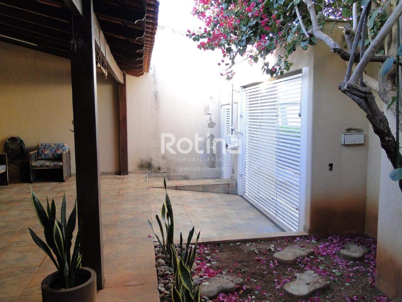 Casa à venda, 3 quartos em Uberlândia no bairro Cidade Jardim no valor de R$ 780.000,00 - Rotina Imobiliária: 