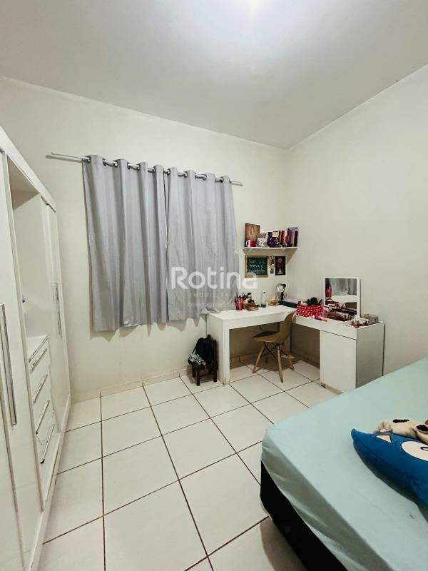 Casa à venda, 3 quartos em Uberlândia no bairro São Jorge no valor de R$ 430.000,00 - Rotina Imobiliária: 