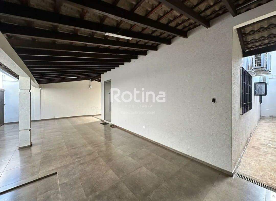 Casa à venda, 3 quartos em Uberlândia no bairro Alto Umuarama no valor de R$ 1.100.000,00 - Rotina Imobiliária: 