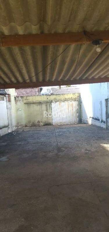 Comercial para alugar, em Uberlândia no bairro Centro no valor de R$ 1.400,00 - Rotina Imobiliária: 