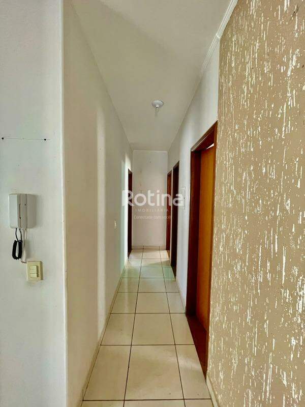 Casa à venda, 3 quartos em Uberlândia no bairro Cidade Jardim no valor de R$ 550.000,00 - Rotina Imobiliária: 