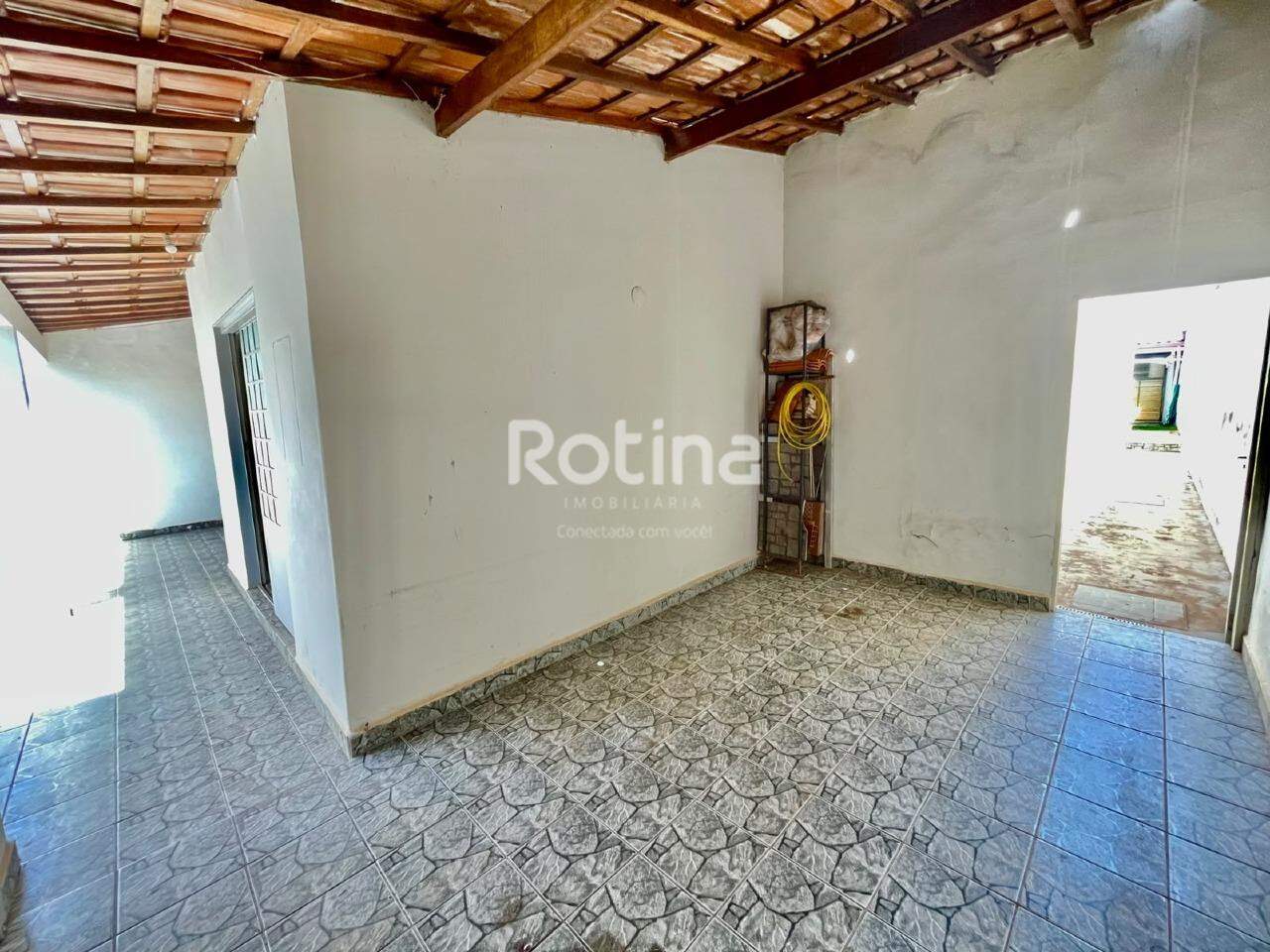 Casa à venda, 3 quartos em Uberlândia no bairro Cidade Jardim no valor de R$ 550.000,00 - Rotina Imobiliária: 