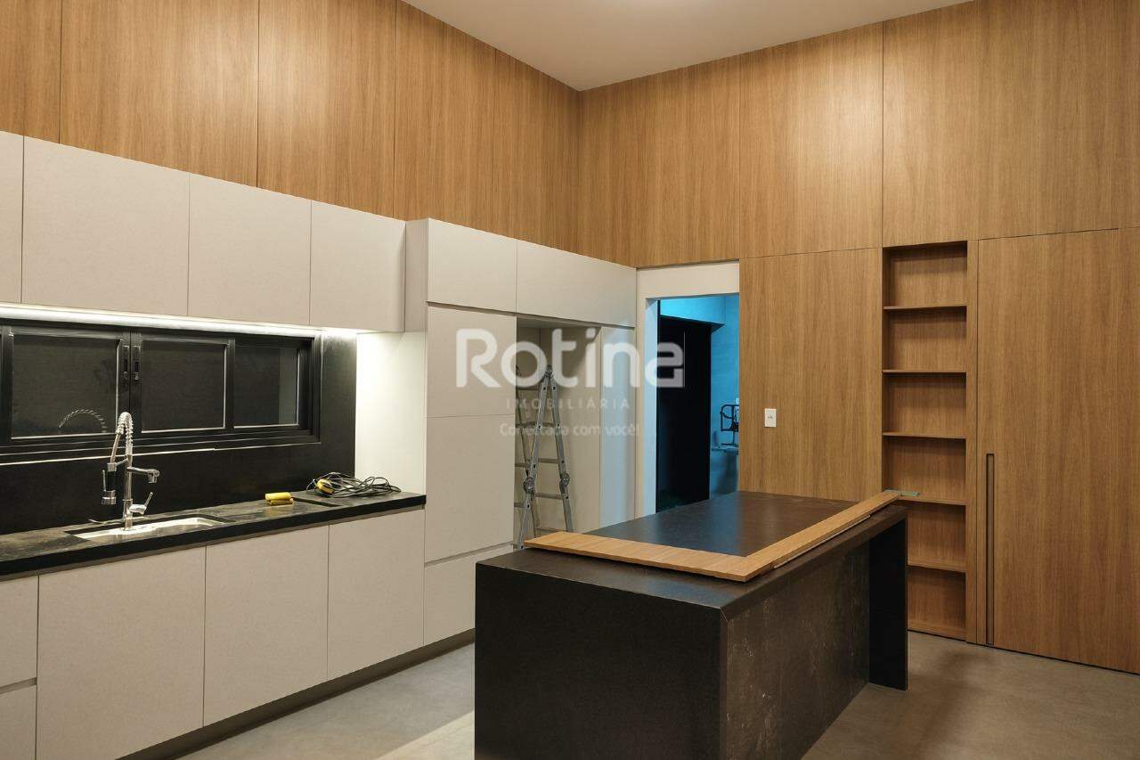 Casa Condomínio Fechado à venda, 3 quartos em Uberlândia no bairro Aclimação no valor de R$ 1.150.000,00 - Rotina Imobiliária: 