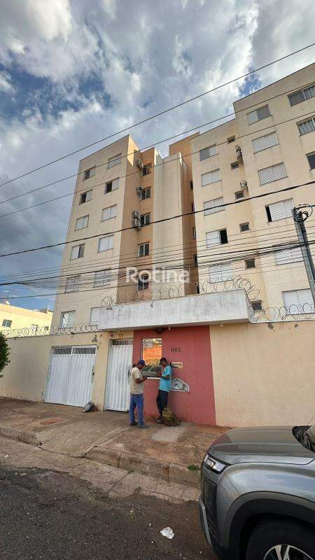 Apartamento para alugar, 2 quartos em Uberlândia no bairro Daniel Fonseca no valor de R$ 1.800,00 - Rotina Imobiliária: 