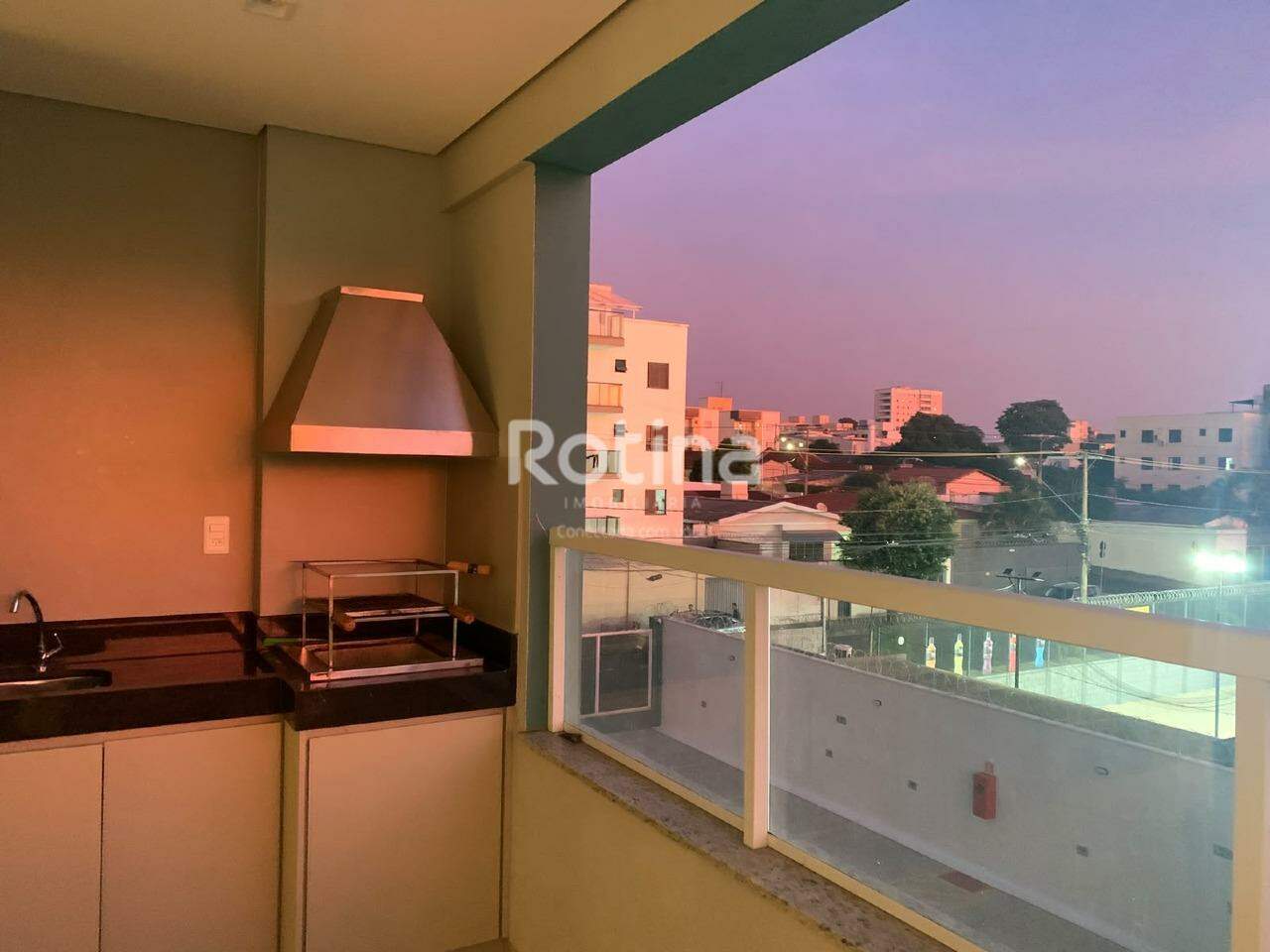 Apartamento para alugar, 3 quartos em Uberlândia no bairro Saraiva no valor de R$ 4.000,00 - Rotina Imobiliária: 