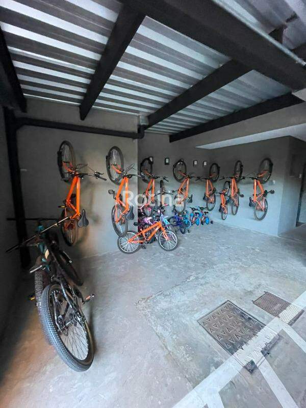 Apartamento para alugar, 1 quarto em Uberlândia no bairro Granja Marileusa no valor de R$ 2.700,00 - Rotina Imobiliária: 