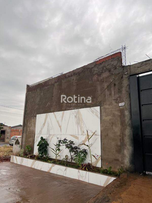 Casa para alugar, 2 quartos em Uberlândia no bairro Mansour III no valor de R$ 1.100,00 - Rotina Imobiliária: 