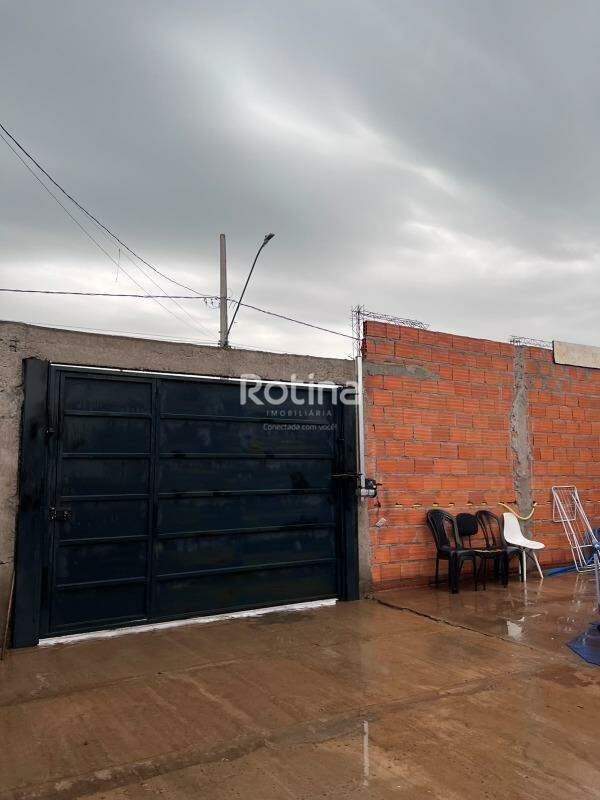 Casa para alugar, 2 quartos em Uberlândia no bairro Mansour III no valor de R$ 1.100,00 - Rotina Imobiliária: 