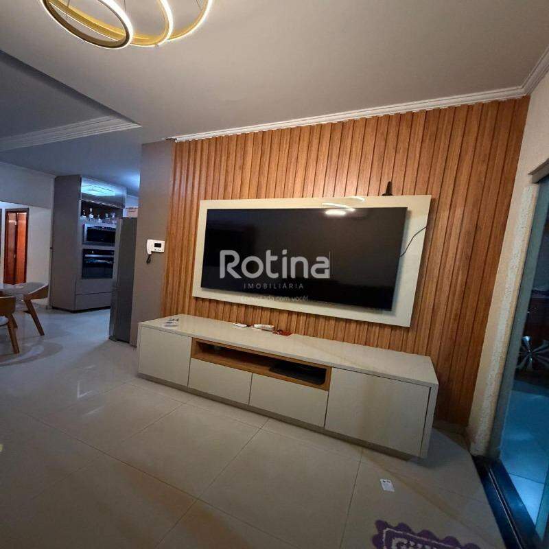 Casa para alugar, 4 quartos em Uberlândia no bairro Jardim Patrícia no valor de R$ 7.500,00 - Rotina Imobiliária: 