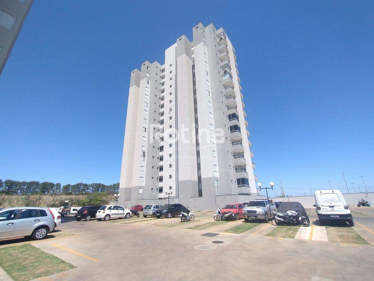 Apartamento para alugar, 2 quartos em Uberlândia no bairro Novo Mundo no valor de R$ 1.200,00 - Rotina Imobiliária: 