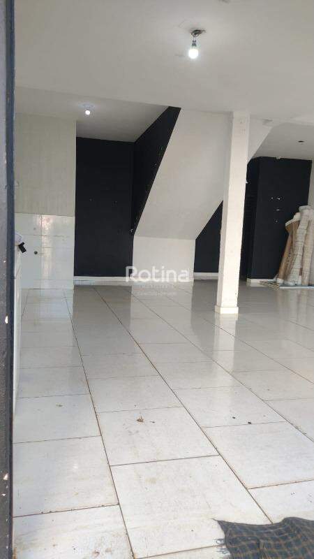 Comercial para alugar, em Uberlândia no bairro Granada no valor de R$ 1.700,00 - Rotina Imobiliária: 