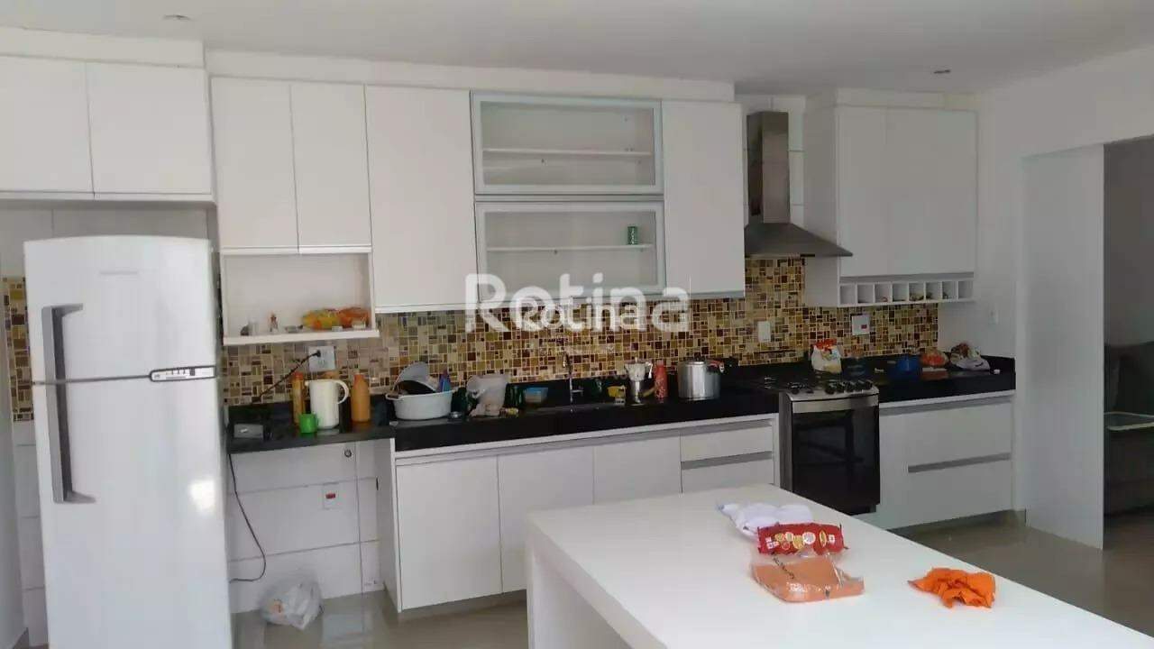 Casa Condomínio Fechado à venda, 3 quartos em Uberlândia no bairro Aclimação no valor de R$ 500.000,00 - Rotina Imobiliária: 