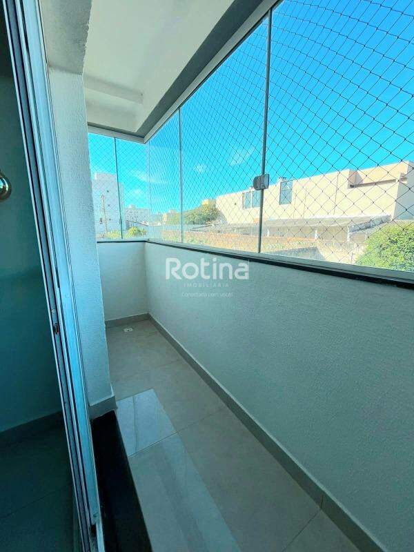 Apartamento para alugar, 3 quartos em Uberlândia no bairro Santa Mônica no valor de R$ 2.700,00 - Rotina Imobiliária: 