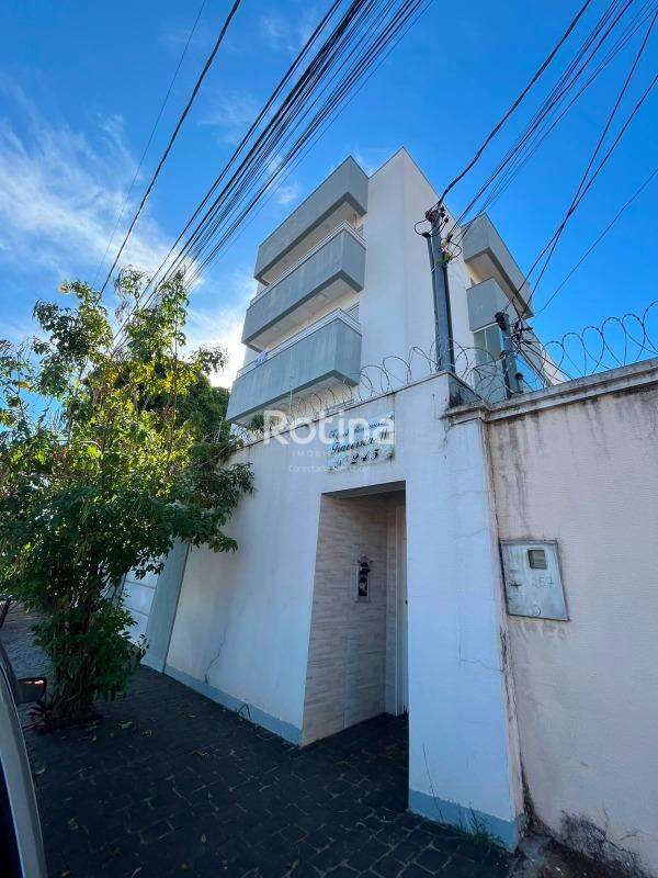 Apartamento para alugar, 3 quartos em Uberlândia no bairro Santa Mônica no valor de R$ 2.700,00 - Rotina Imobiliária: 