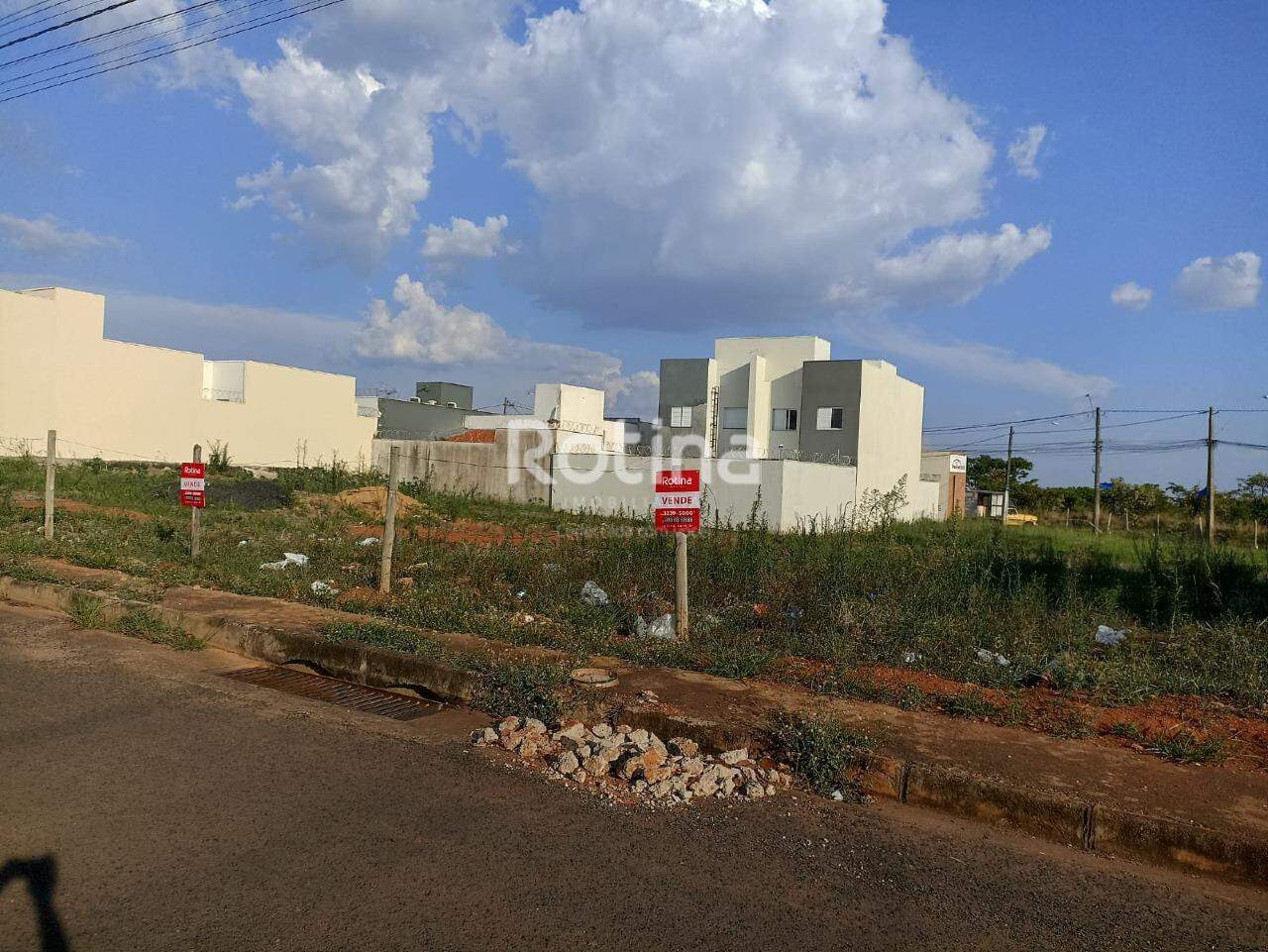 Terreno à venda, em Uberlândia no bairro Laranjeiras no valor de R$ 250.000,00 - Rotina Imobiliária: 