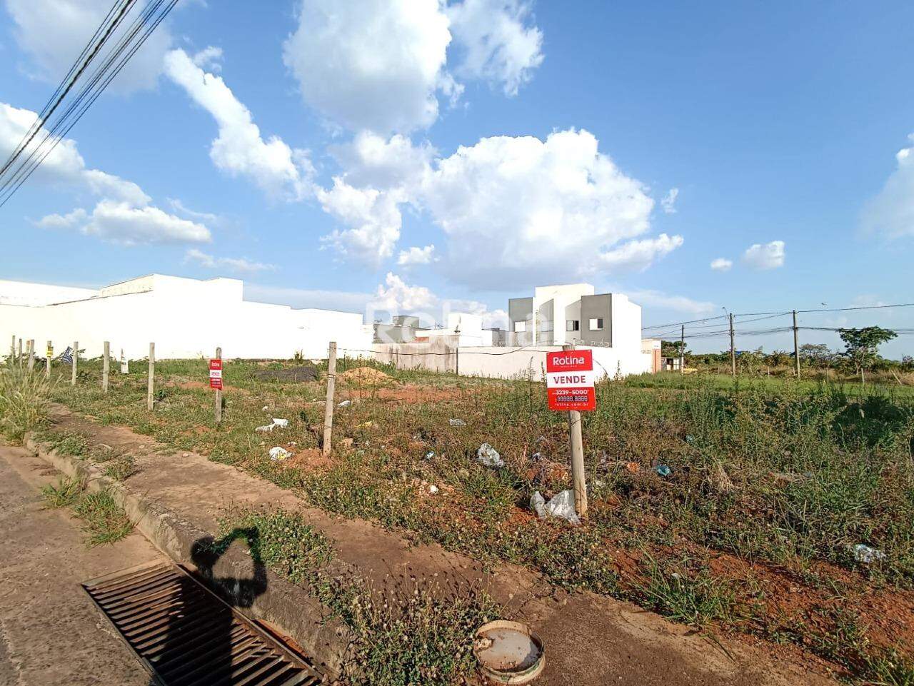 Terreno à venda, em Uberlândia no bairro Laranjeiras no valor de R$ 250.000,00 - Rotina Imobiliária: 