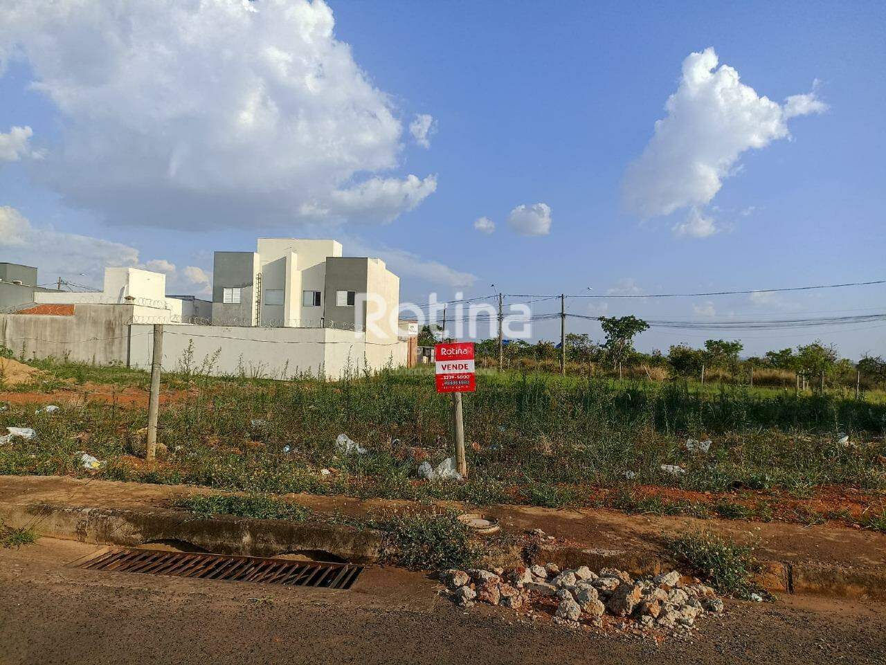 Terreno à venda, em Uberlândia no bairro Laranjeiras no valor de R$ 250.000,00 - Rotina Imobiliária: 
