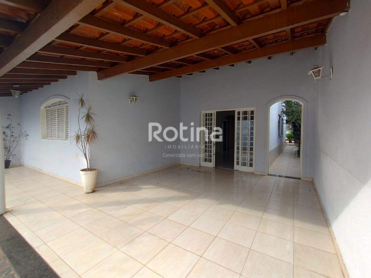 Casa à venda, 4 quartos em Uberlândia no bairro Nossa Senhora das Graças no valor de R$ 750.000,00 - Rotina Imobiliária: 