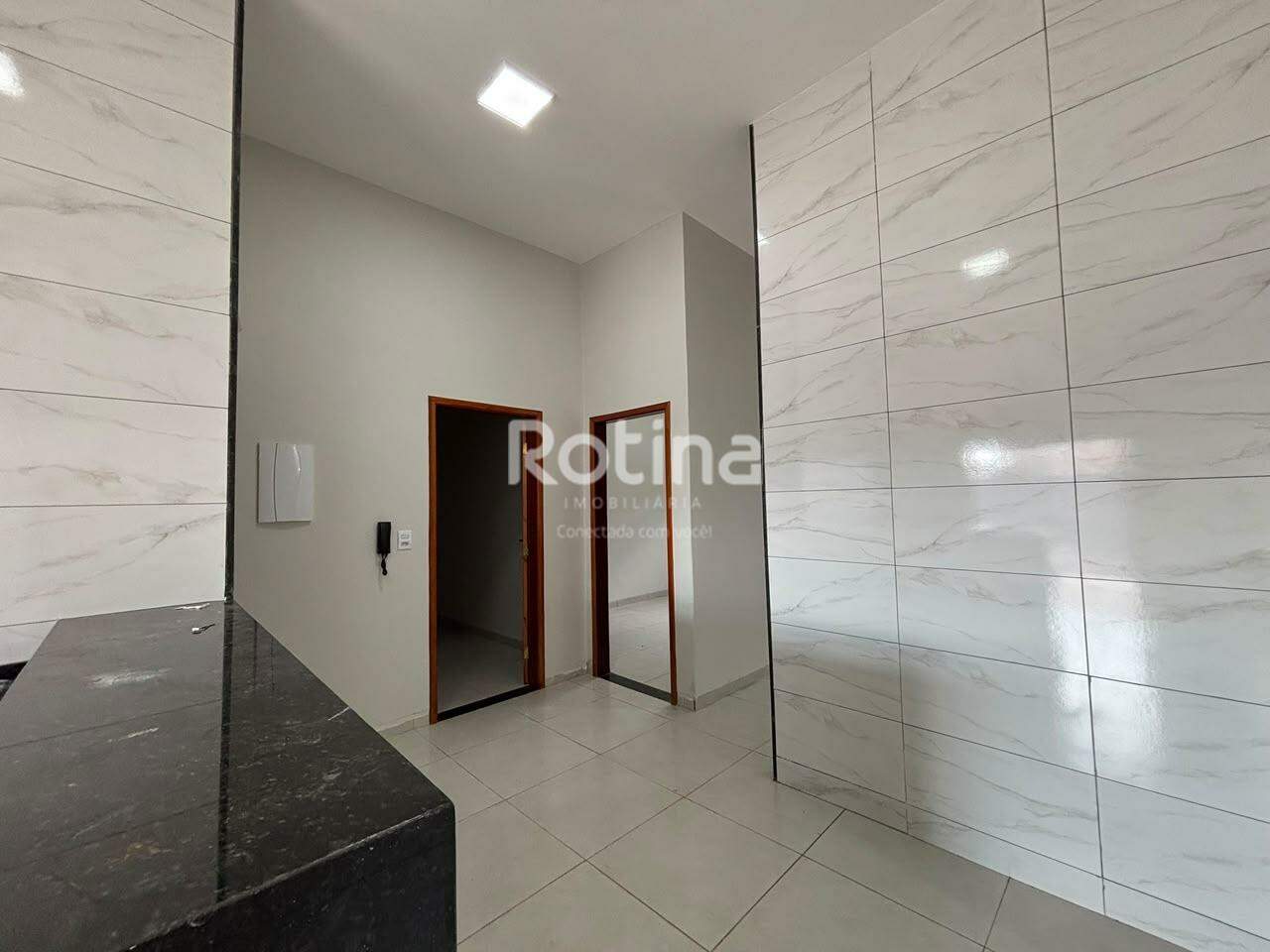 Casa à venda, 3 quartos em Uberlândia no bairro Segismundo Pereira no valor de R$ 650.000,00 - Rotina Imobiliária: 