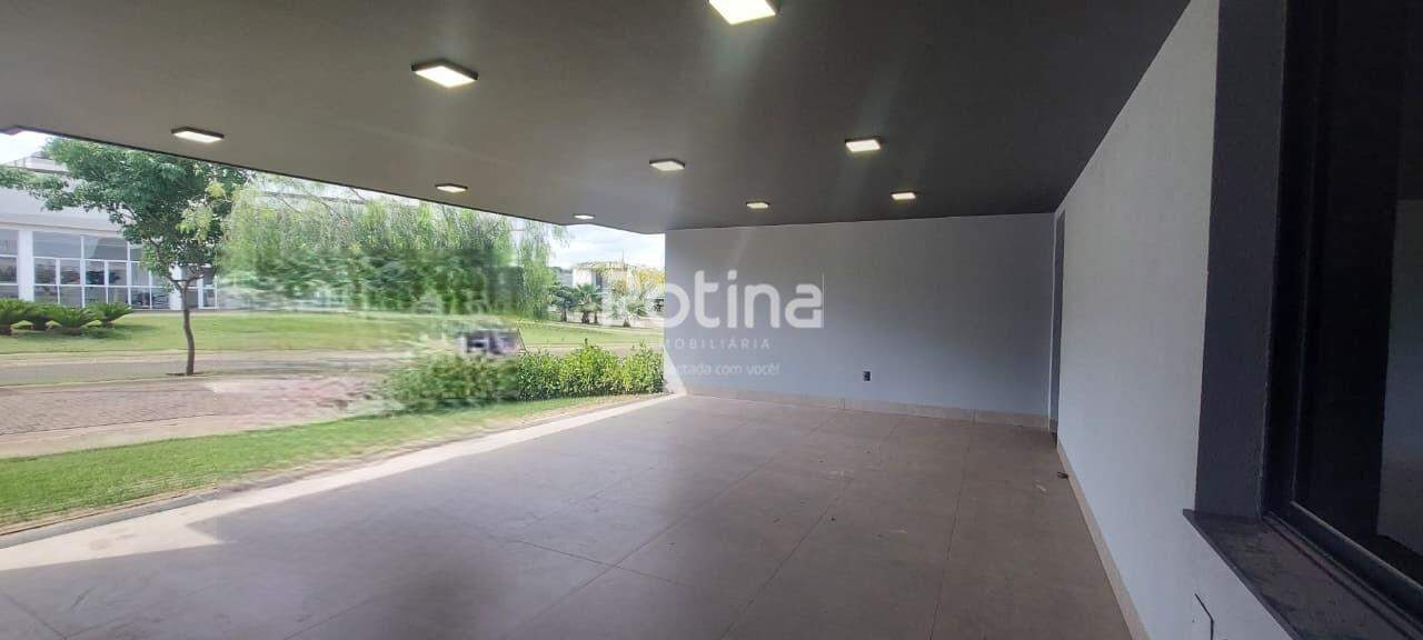 Casa Condomínio Fechado para alugar, 4 quartos em Uberlândia no bairro Laranjeiras no valor de R$ 17.000,00 - Rotina Imobiliária: 