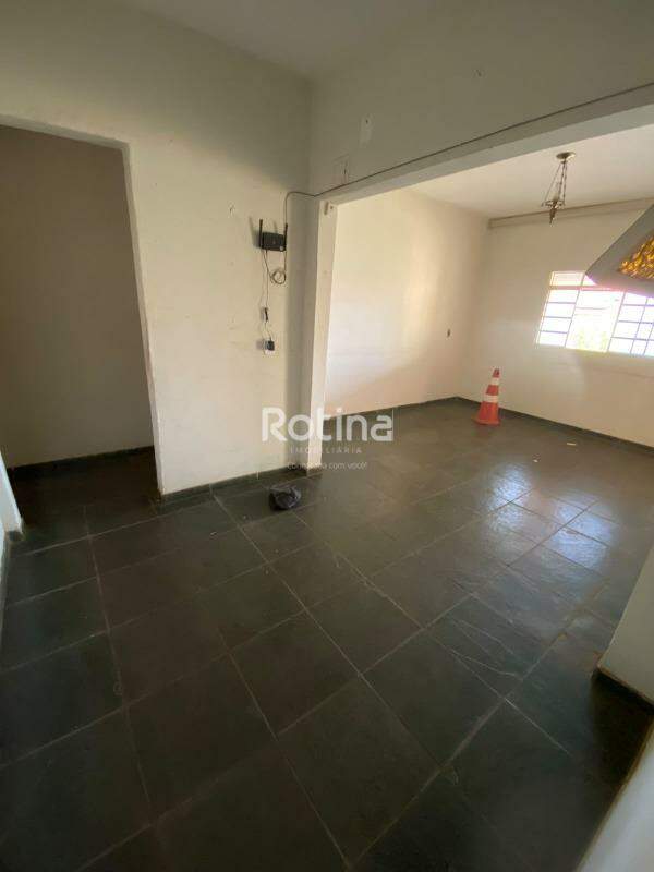 Casa Condomínio Fechado à venda, 3 quartos em Uberlândia no bairro Jardim Holanda no valor de R$ 380.000,00 - Rotina Imobiliária: 