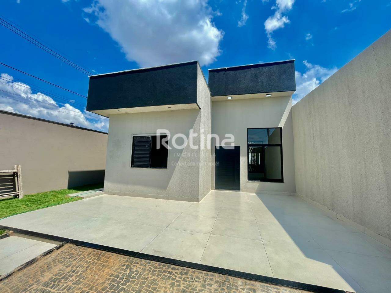 Casa à venda, 3 quartos em Uberlândia no bairro Jardim Califórnia no valor de R$ 810.000,00 - Rotina Imobiliária: 