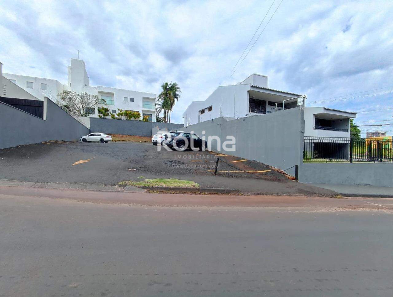 Terreno à venda, em Uberlândia no bairro Vigilato Pereira no valor de R$ 850.000,00 - Rotina Imobiliária: 