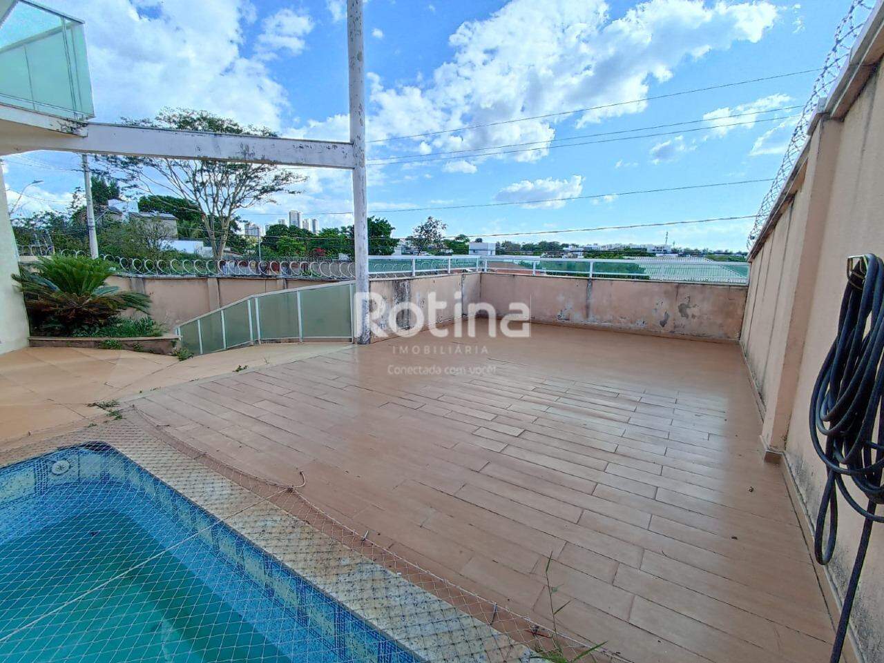 Casa à venda, 4 quartos em Uberlândia no bairro Jardim Inconfidência no valor de R$ 1.450.000,00 - Rotina Imobiliária: 