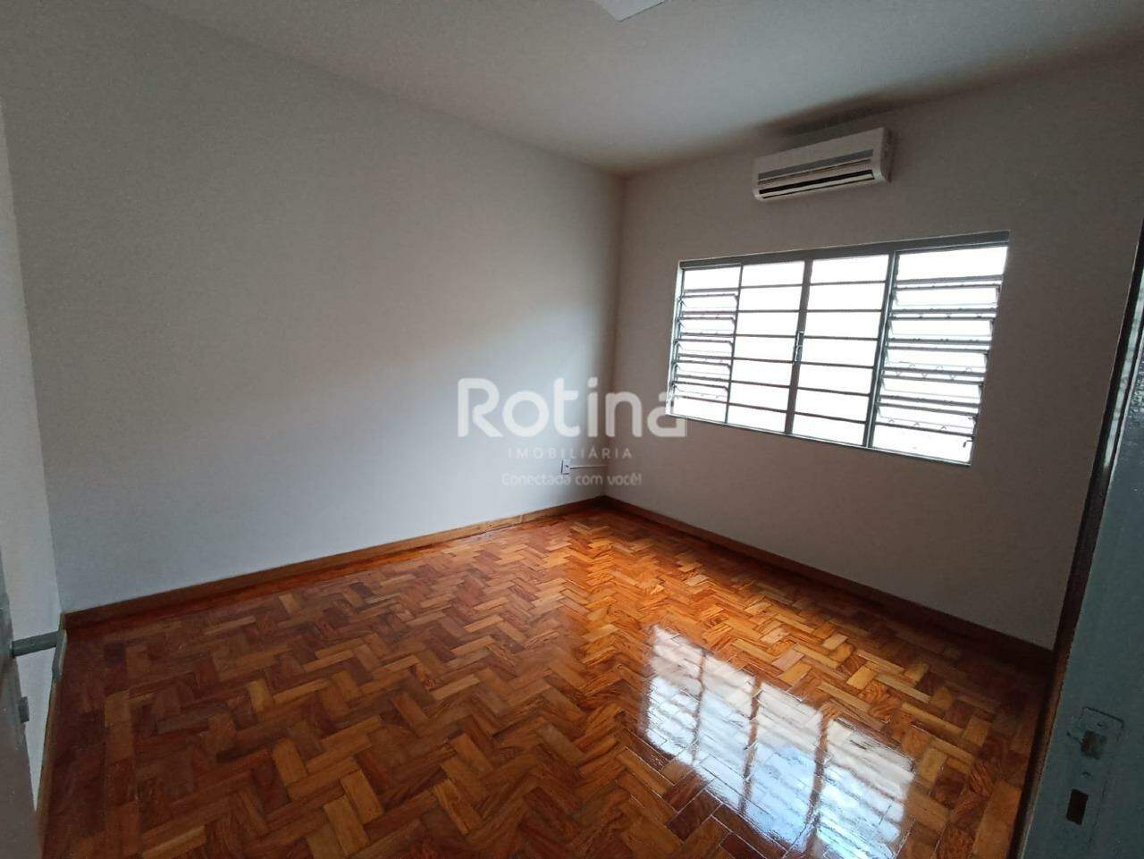 Casa à venda, 3 quartos em Uberlândia no bairro Brasil no valor de R$ 790.000,00 - Rotina Imobiliária: 