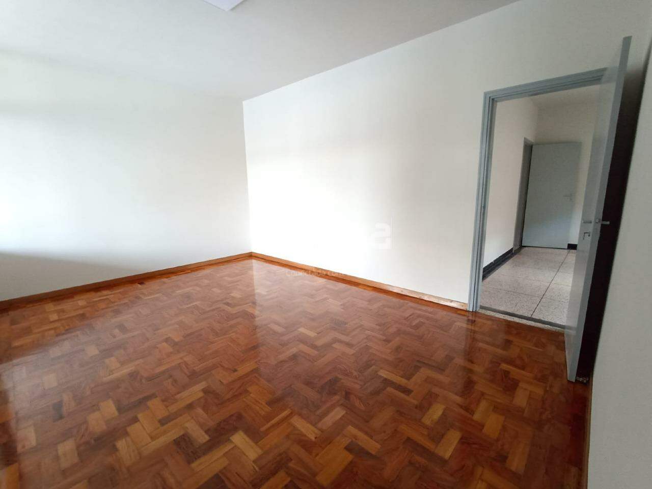 Casa à venda, 3 quartos em Uberlândia no bairro Brasil no valor de R$ 790.000,00 - Rotina Imobiliária: 