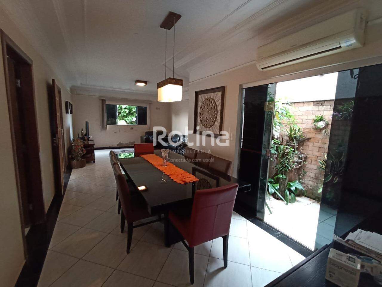 Casa Condomínio Fechado à venda, 3 quartos em Uberlândia no bairro Jardim Holanda no valor de R$ 700.000,00 - Rotina Imobiliária: 