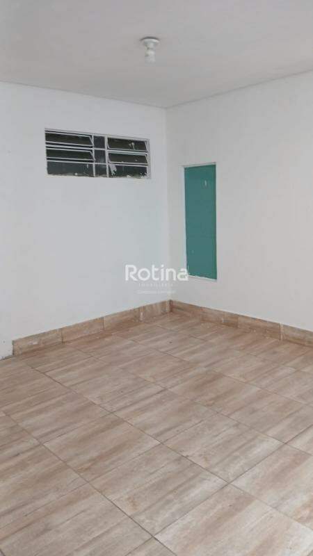 Comercial para alugar, em Uberlândia no bairro Granada no valor de R$ 7.500,00 - Rotina Imobiliária: 