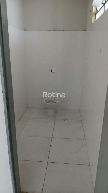 Comercial para alugar, em Uberlândia no bairro Granada no valor de R$ 7.500,00 - Rotina Imobiliária: 
