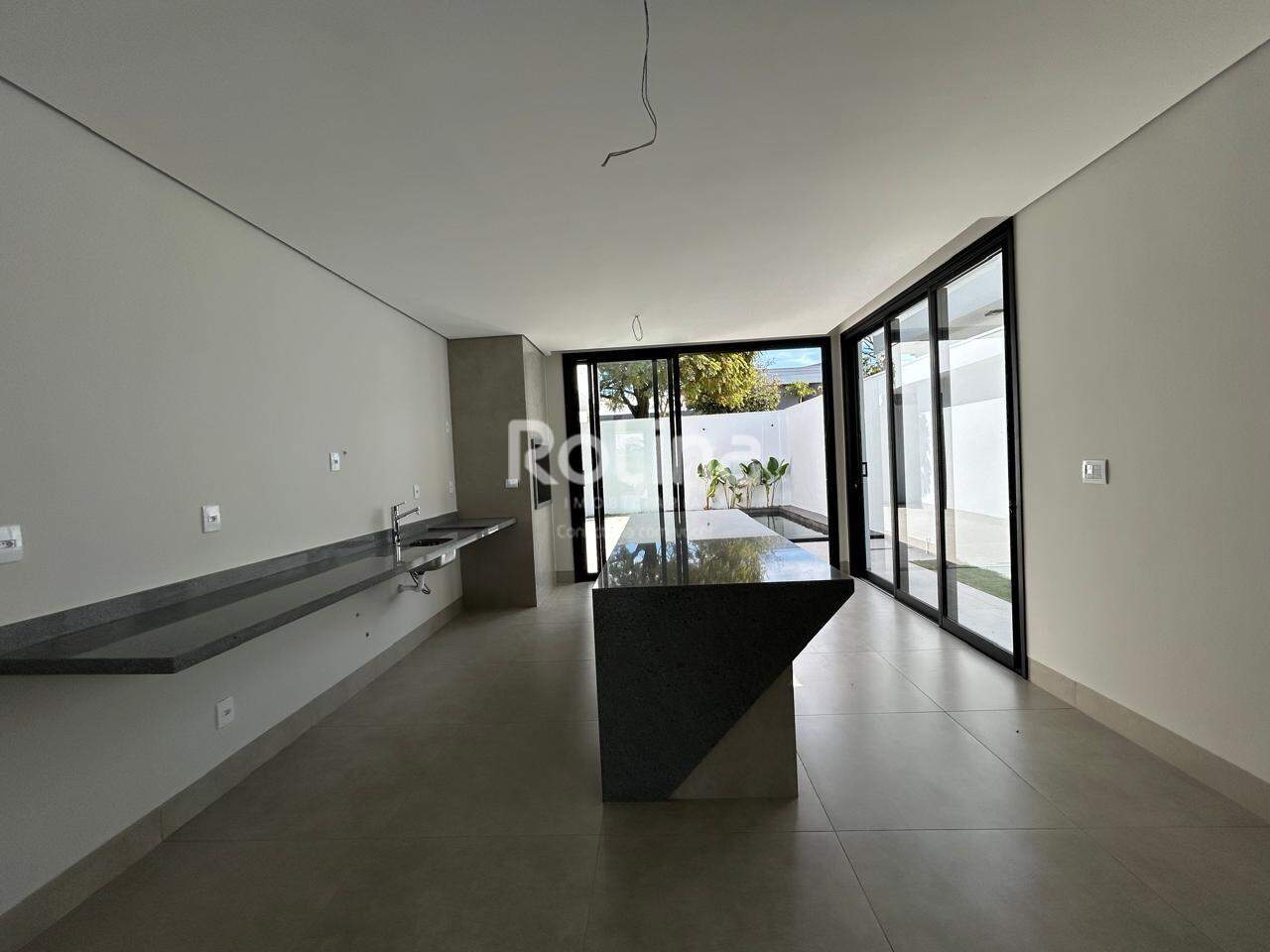 Casa Condomínio Fechado à venda, 3 quartos em Uberlândia no bairro Cond. Splendido no valor de R$ 1.890.000,00 - Rotina Imobiliária: 