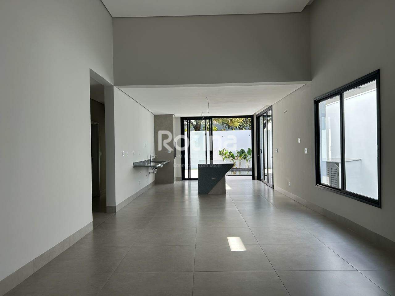 Casa Condomínio Fechado à venda, 3 quartos em Uberlândia no bairro Cond. Splendido no valor de R$ 1.890.000,00 - Rotina Imobiliária: 