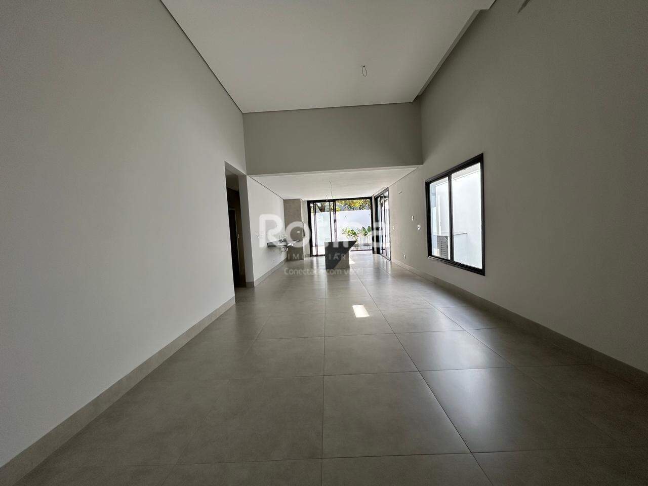 Casa Condomínio Fechado à venda, 3 quartos em Uberlândia no bairro Cond. Splendido no valor de R$ 1.890.000,00 - Rotina Imobiliária: 
