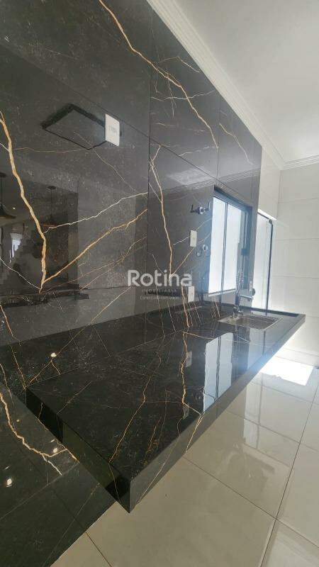 Casa à venda, 3 quartos em Uberlândia no bairro Jardim Patrícia no valor de R$ 699.000,00 - Rotina Imobiliária: 