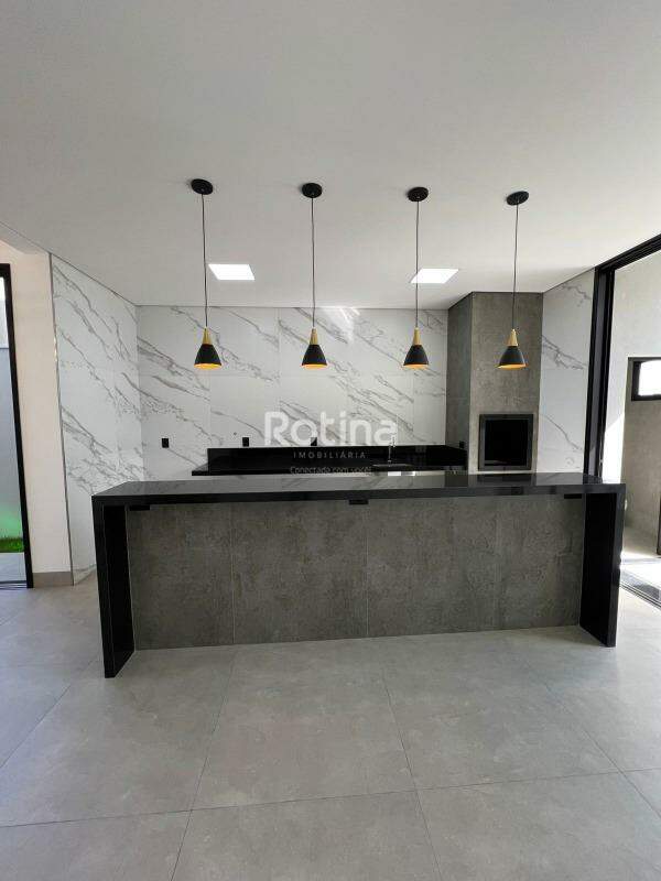 Casa à venda, 3 quartos em Uberlândia no bairro Cond. Raros no valor de R$ 1.330.000,00 - Rotina Imobiliária: 