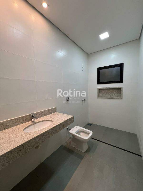 Casa à venda, 3 quartos em Uberlândia no bairro Vida Nova no valor de R$ 630.000,00 - Rotina Imobiliária: 