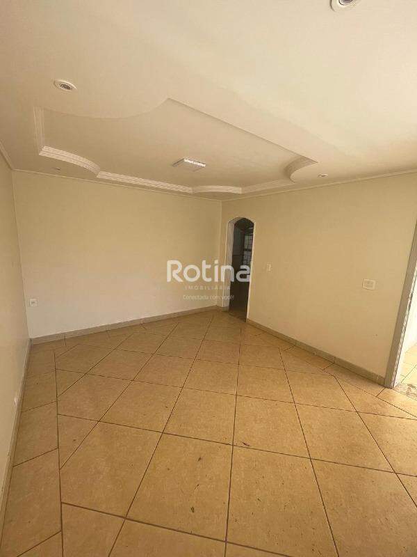 Casa à venda, 4 quartos em Uberlândia no bairro Nossa Senhora Aparecida no valor de R$ 1.650.000,00 - Rotina Imobiliária: 