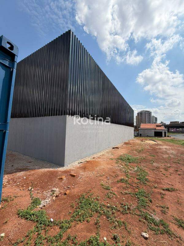 Galpão à venda, em Uberlândia no bairro Vigilato Pereira no valor de R$ 1.650.000,00 - Rotina Imobiliária: 