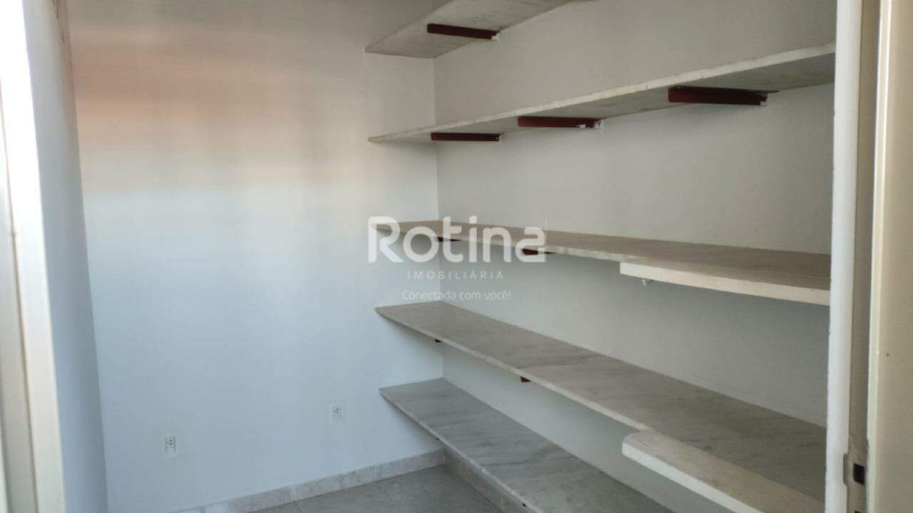 Apartamento para alugar, 3 quartos em Uberlândia no bairro Brasil no valor de R$ 2.500,00 - Rotina Imobiliária: 