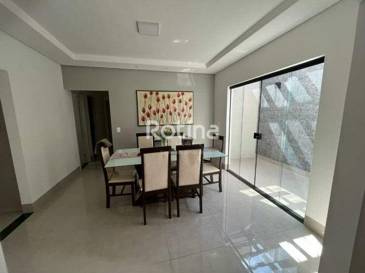 Casa à venda, 3 quartos em Uberlândia no bairro Jardim das Palmeiras no valor de R$ 650.000,00 - Rotina Imobiliária: Copa