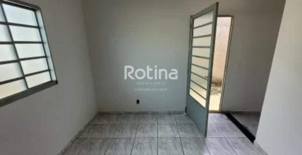 Casa à venda, 2 quartos em Uberlândia no bairro Shopping Park no valor de R$ 290.000,00 - Rotina Imobiliária: Sala