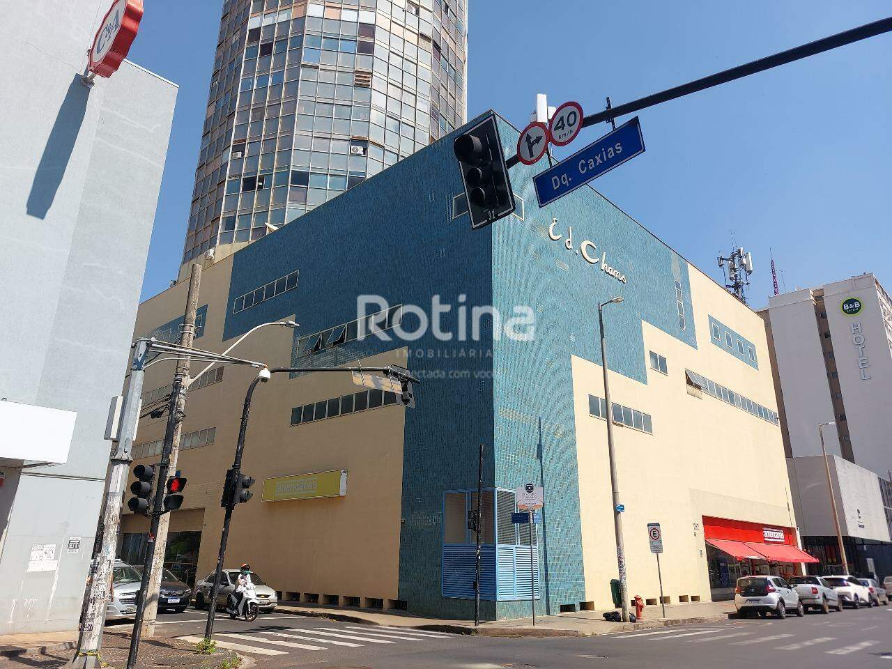 Sala para alugar, em Uberlândia no bairro Centro no valor de R$ 21.000,00 - Rotina Imobiliária: 