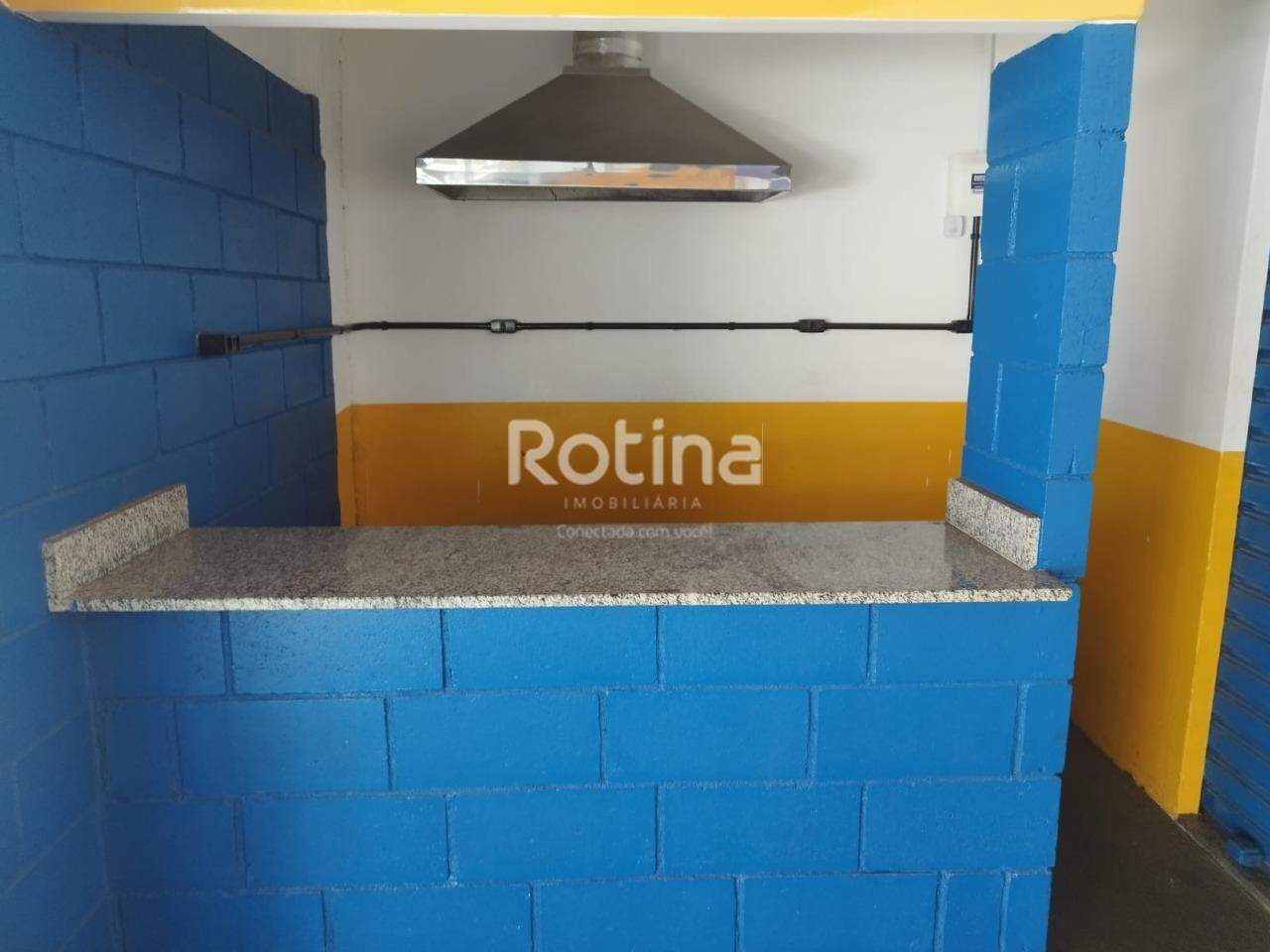 Comercial para alugar, em Uberlândia no bairro Marta Helena no valor de R$ 1.800,00 - Rotina Imobiliária: 