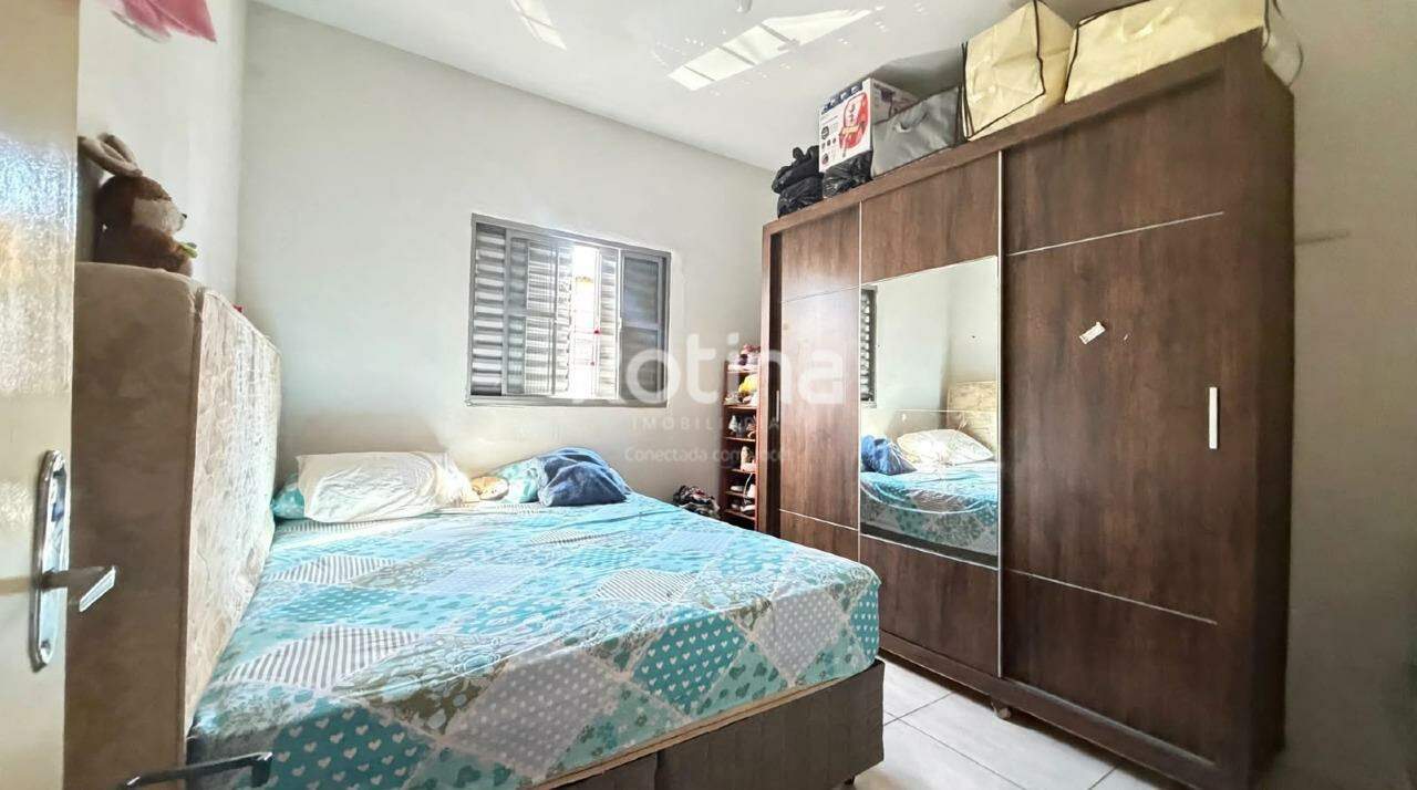 Casa à venda, 2 quartos em Uberlândia no bairro Laranjeiras no valor de R$ 290.000,00 - Rotina Imobiliária: 
