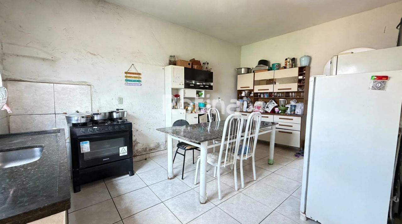 Casa à venda, 2 quartos em Uberlândia no bairro Laranjeiras no valor de R$ 290.000,00 - Rotina Imobiliária: 