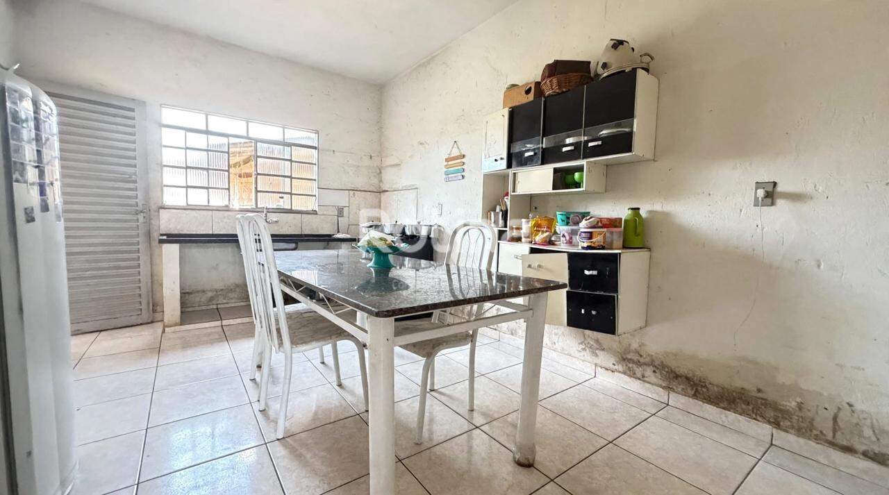 Casa à venda, 2 quartos em Uberlândia no bairro Laranjeiras no valor de R$ 290.000,00 - Rotina Imobiliária: 