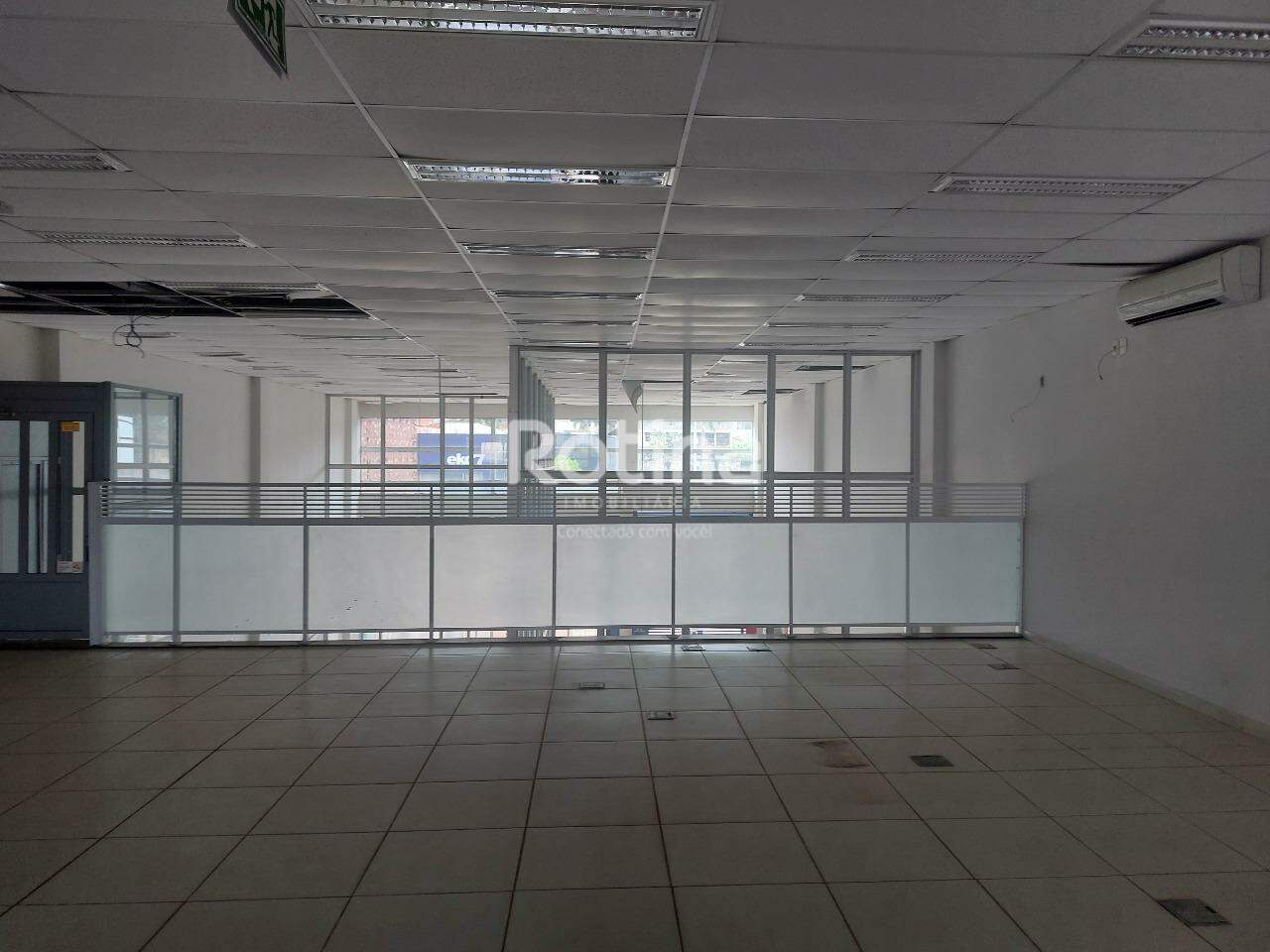 Loja para alugar, em Uberlândia no bairro Tabajaras no valor de R$ 22.000,00 - Rotina Imobiliária: 